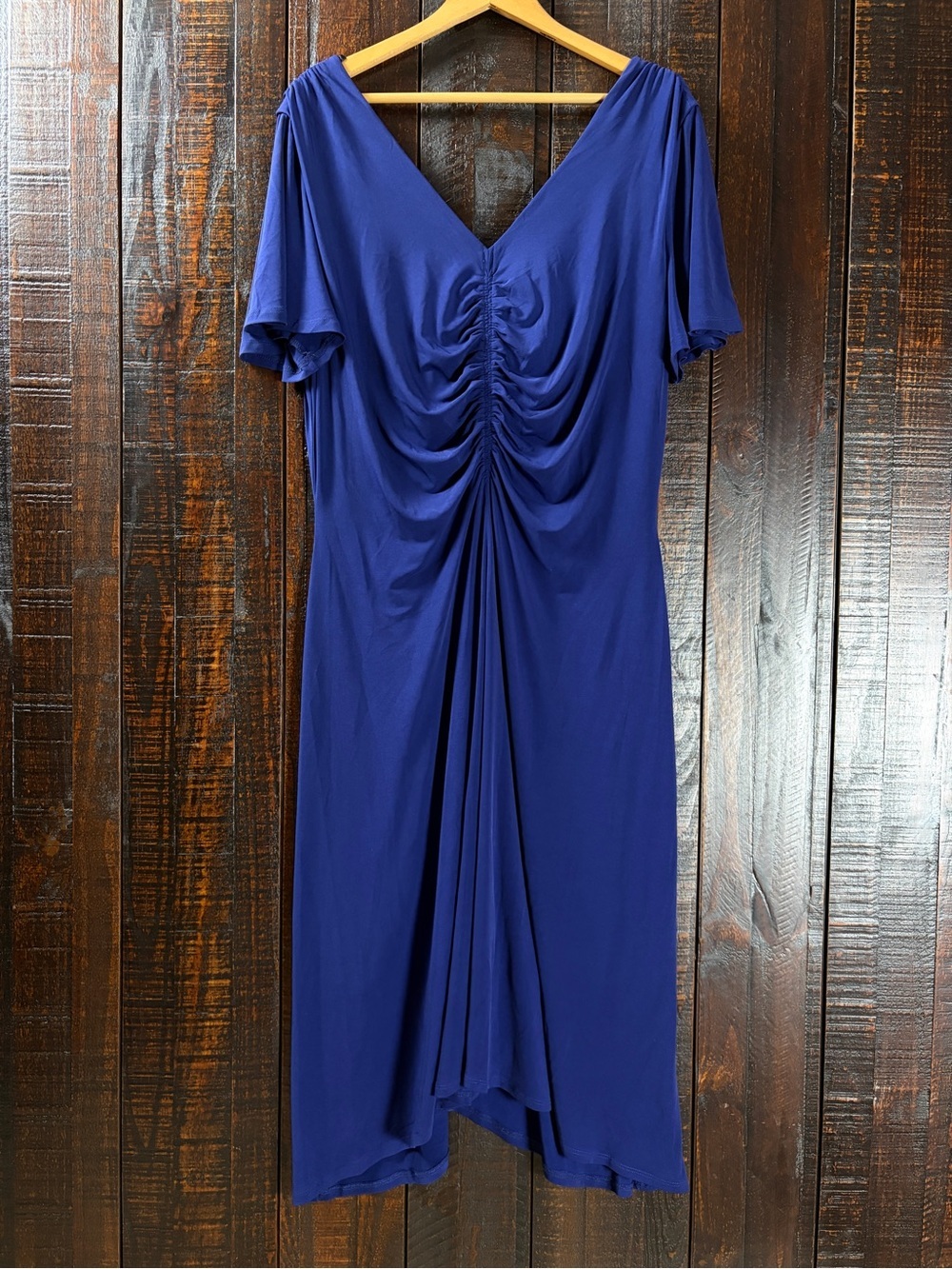 Maggy London Plus Size Ruched V-Neck Midi Dress in Indigo 14W